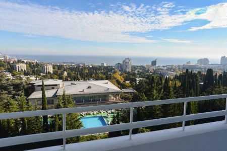 Полулюкс с балконом  и панорамным видом на море*